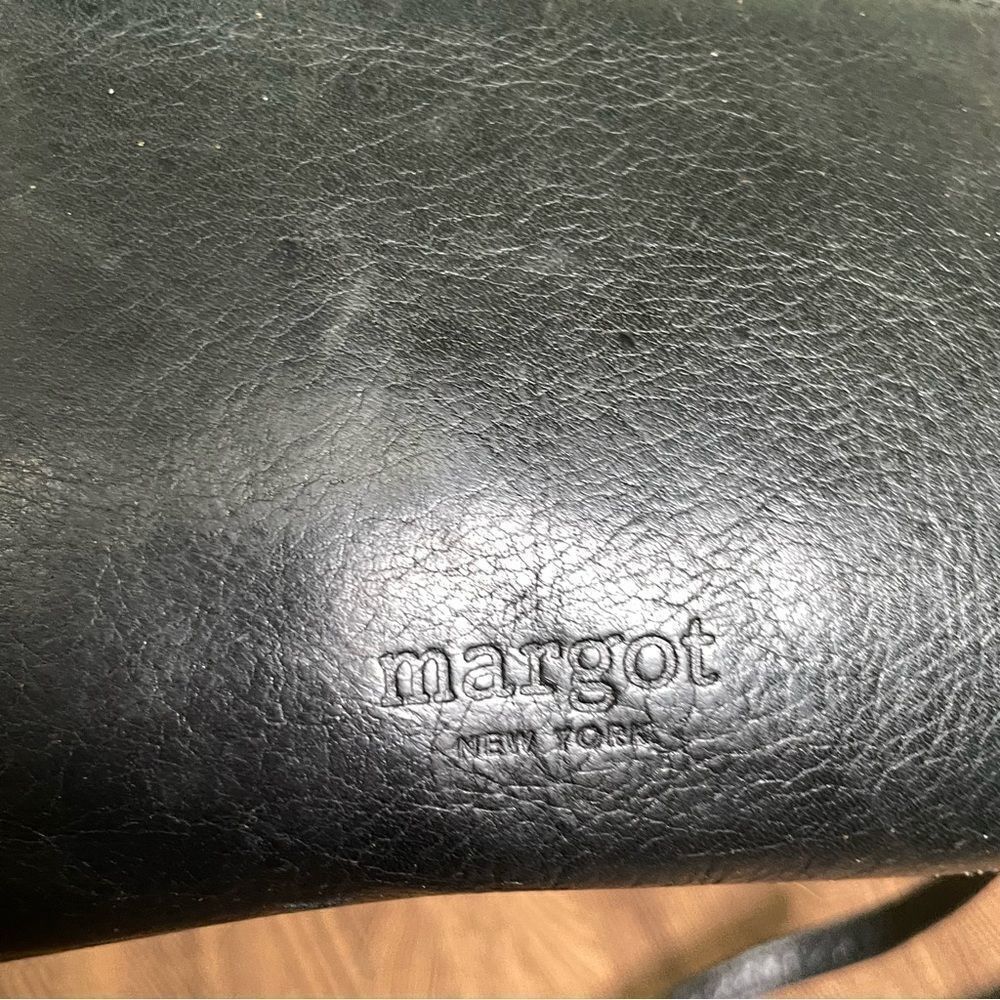 MARGOT Eileen Glove Leather Crossbody Purse - Picture 8 of 13